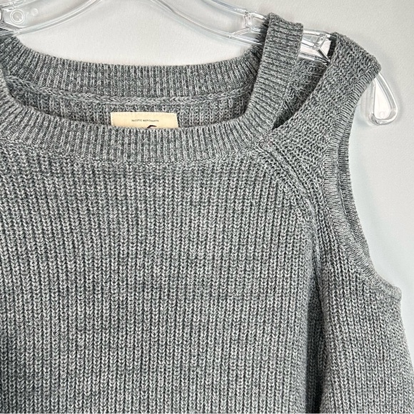 Hollister Gray Cold Shoulder Cable Knit Sweater Small - Picture 4 of 11